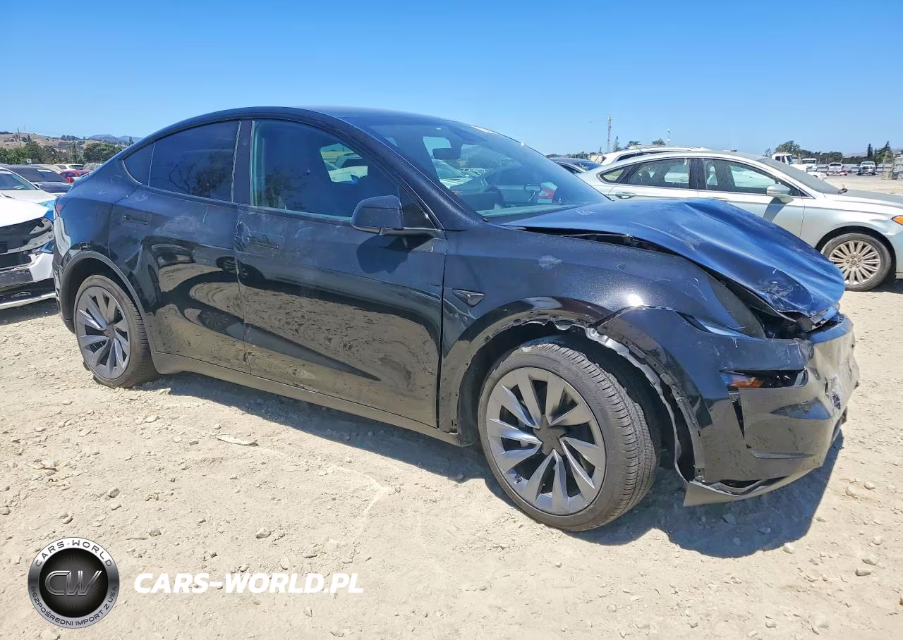 2026 Tesla Model Y VIN:7SAYGDED4TF618724 - 4