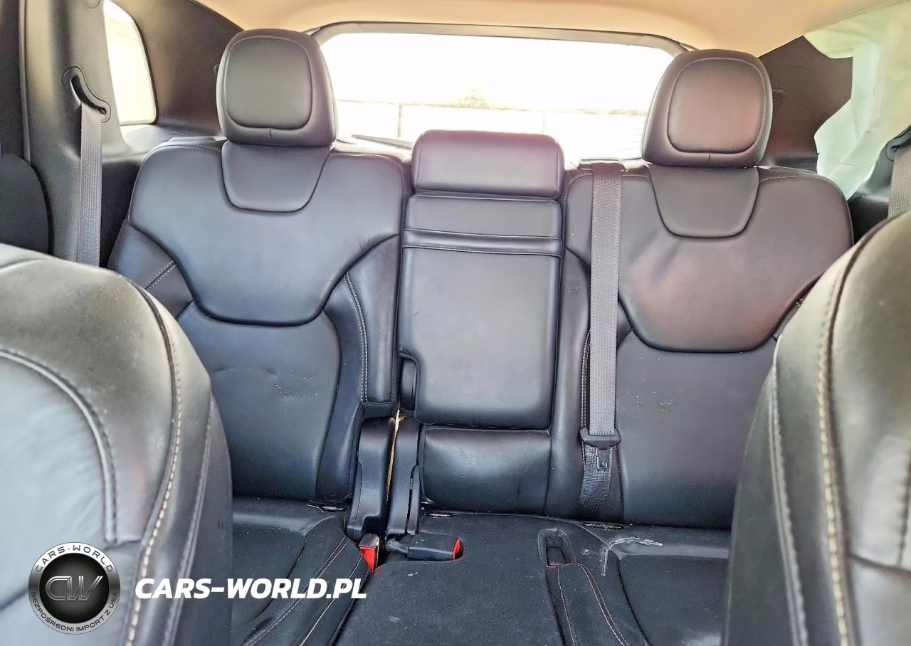 2015 Jeep Cherokee Latitude VIN:1C4PJMCB1FW614643 - 10