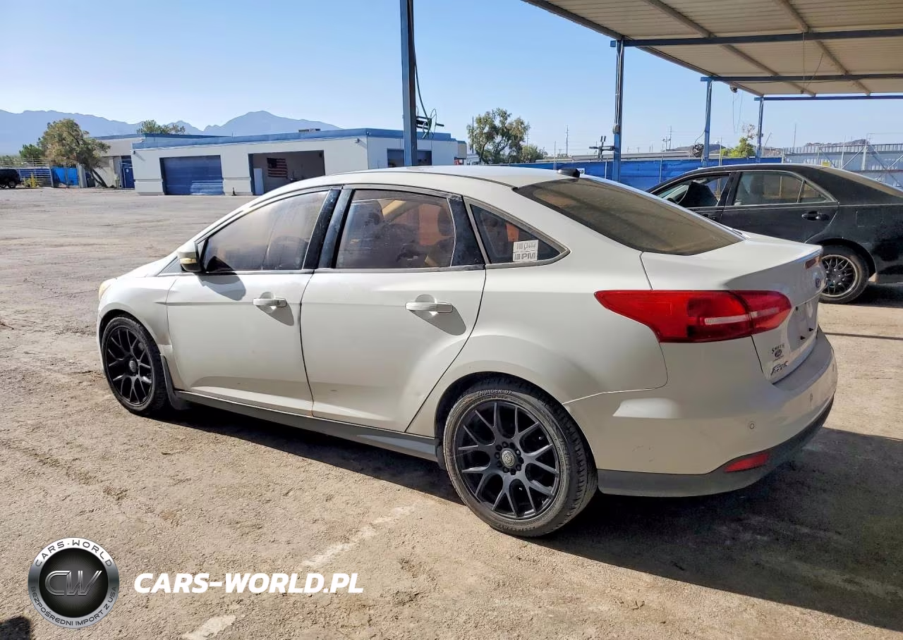 2016 Ford Focus Se VIN:1FADP3F24GL230209 - 2