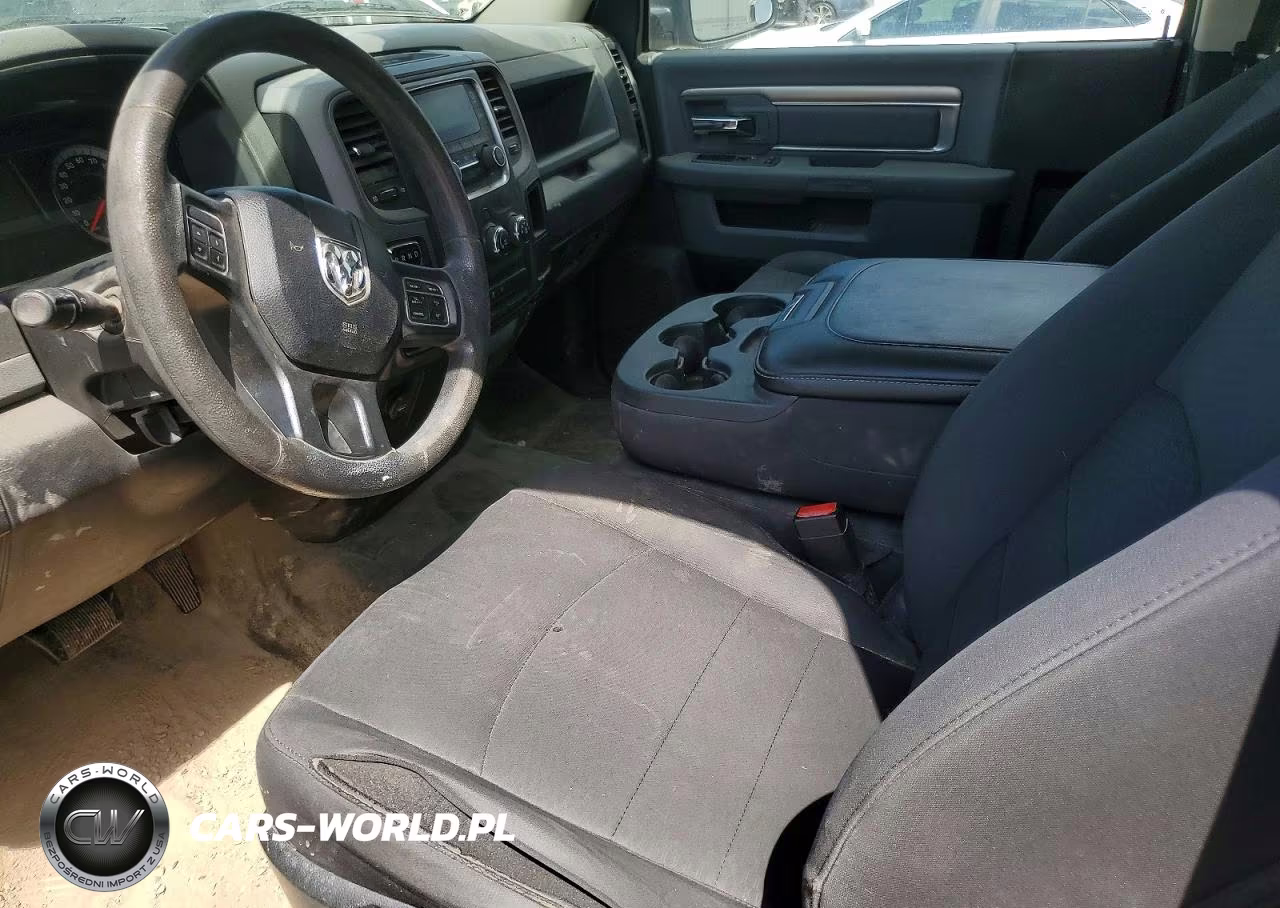 2019 Ram 1500 Classic Tradesman VIN:3C6JR6DT8KG532216 - 8