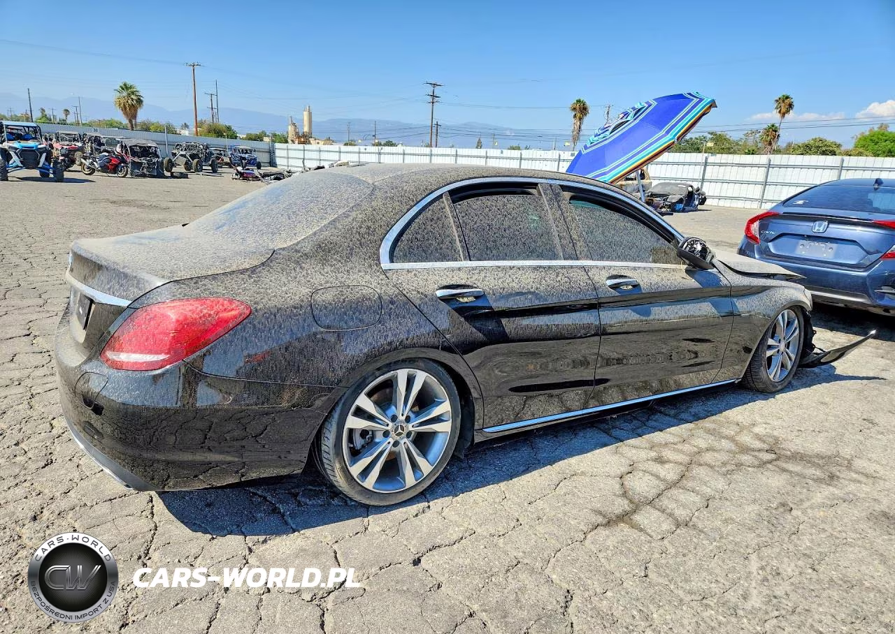 2018 Mercedes-Benz C 350E VIN:55SWF4HB6JU262421 - 3