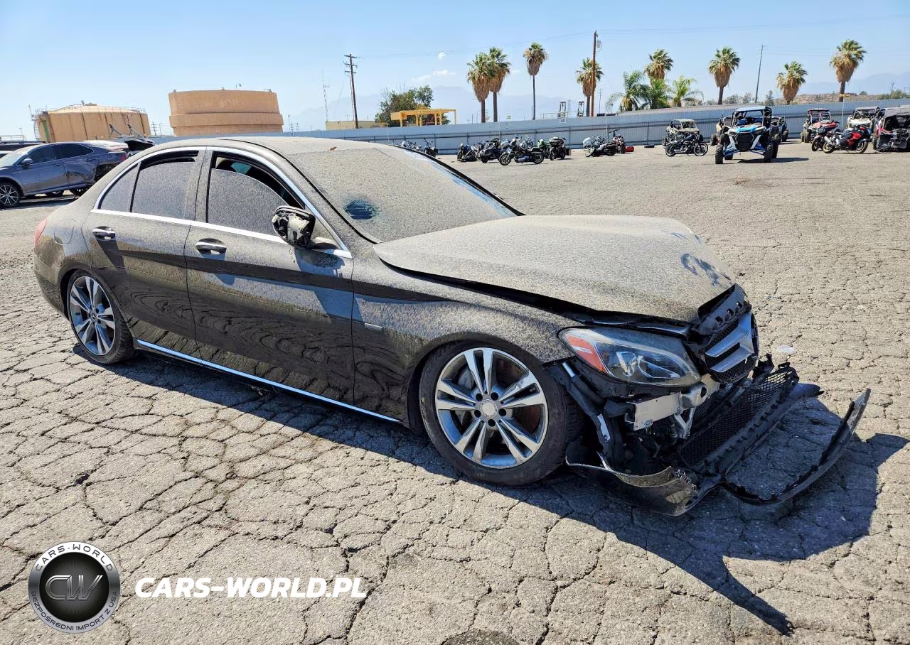 2018 Mercedes-Benz C 350E VIN:55SWF4HB6JU262421 - 4