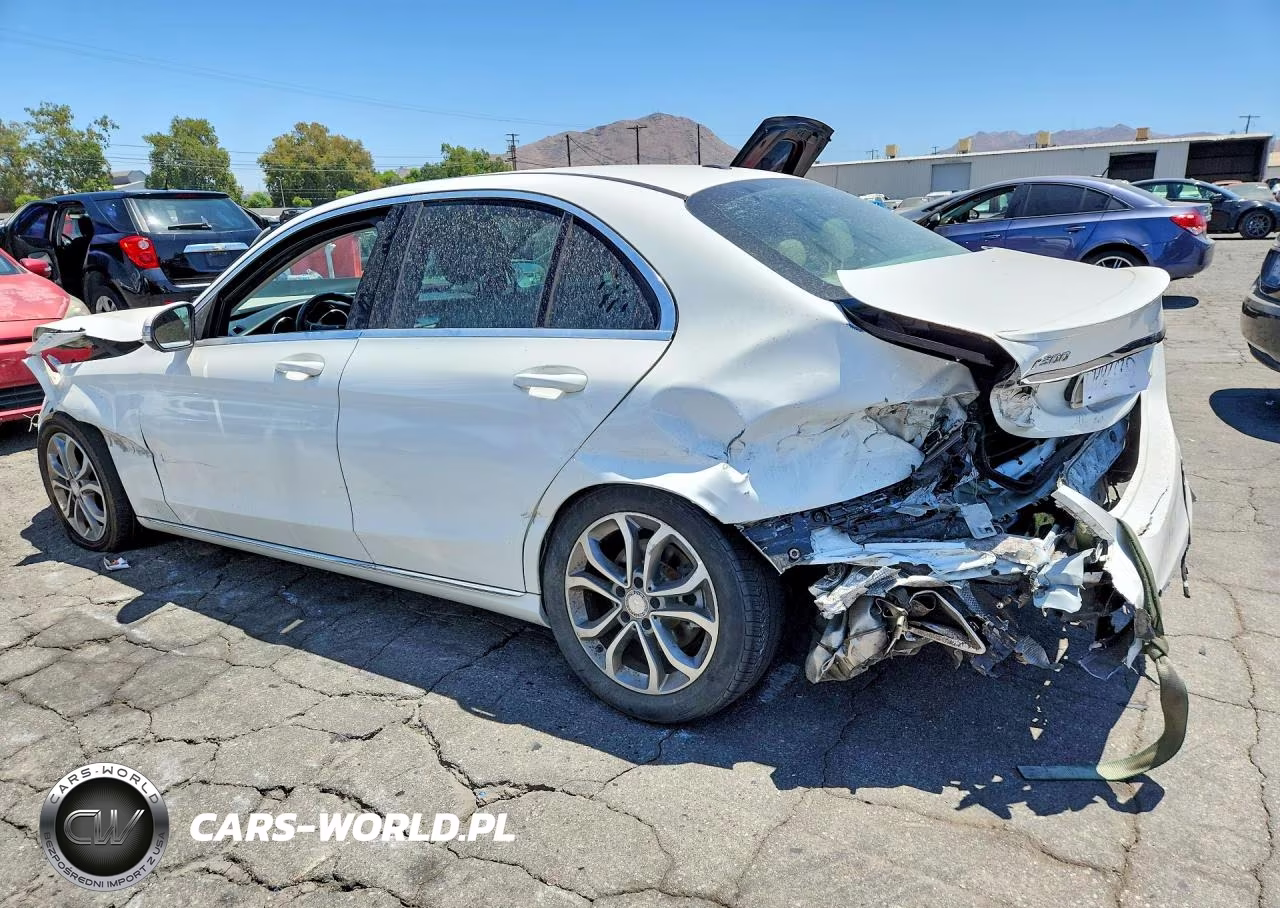 2015 Mercedes-Benz C 300 VIN:55SWF4JB1FU069238 - 2