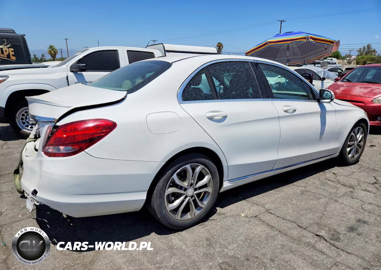 2015 Mercedes-Benz C 300 VIN:55SWF4JB1FU069238 - 3