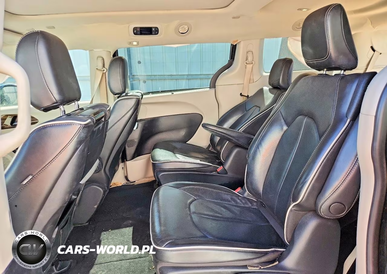 2022 Chrysler Pacifica Hybrid Limited VIN:2C4RC1S78NR134640 - 11