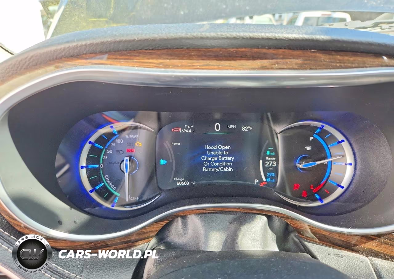 2022 Chrysler Pacifica Hybrid Limited VIN:2C4RC1S78NR134640 - 9