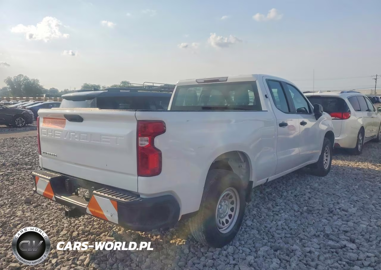 2019 Chevrolet Silverado C1500 VIN:1GCRWAEH4KZ419414 - 3