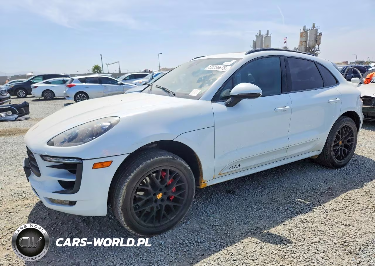 2017 Porsche Macan Gts