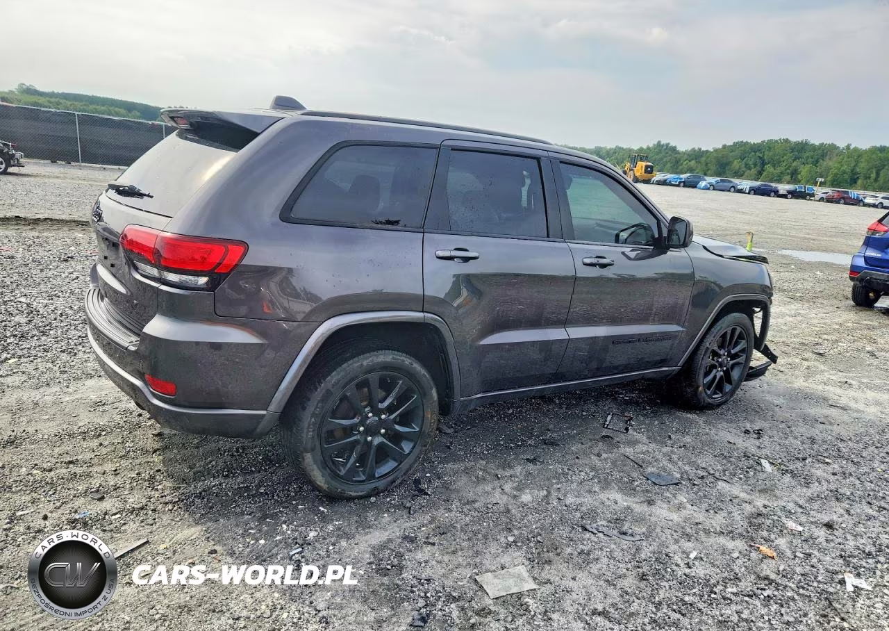 2019 Jeep Grand Cherokee Laredo VIN:1C4RJFAG7KC709500 - 3