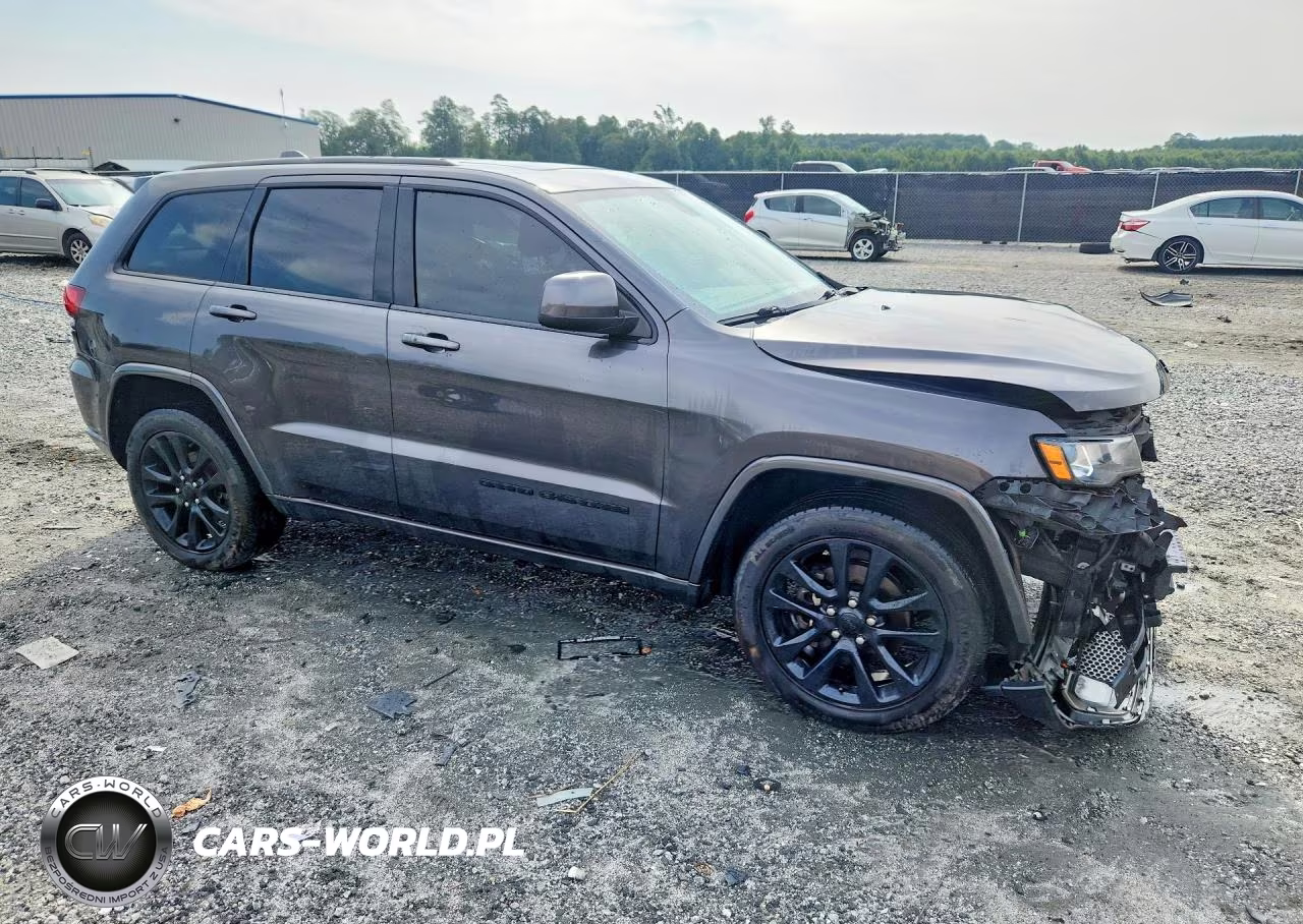 2019 Jeep Grand Cherokee Laredo VIN:1C4RJFAG7KC709500 - 4