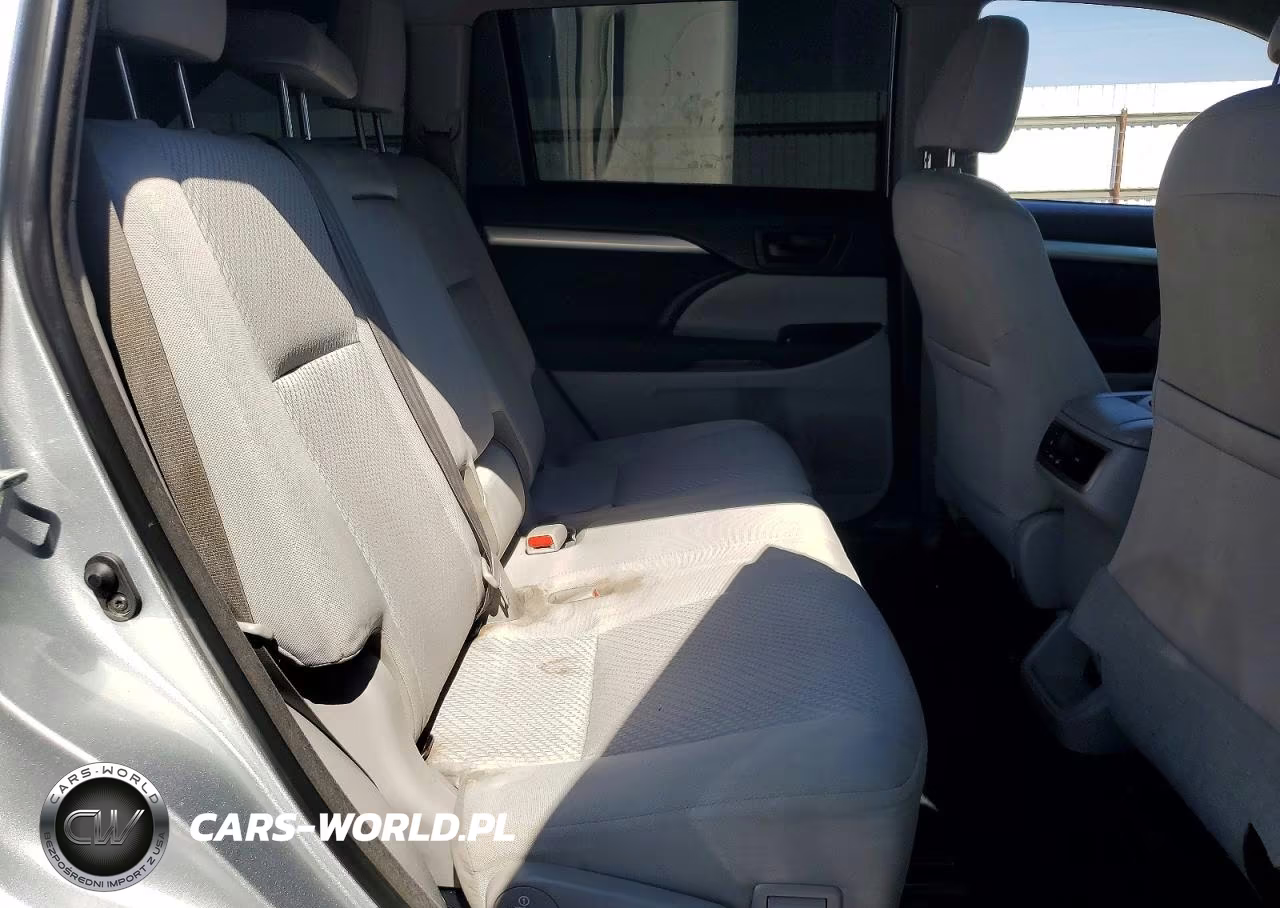2018 Toyota Highlander Le VIN:5TDZARFH2JS039368 - 11