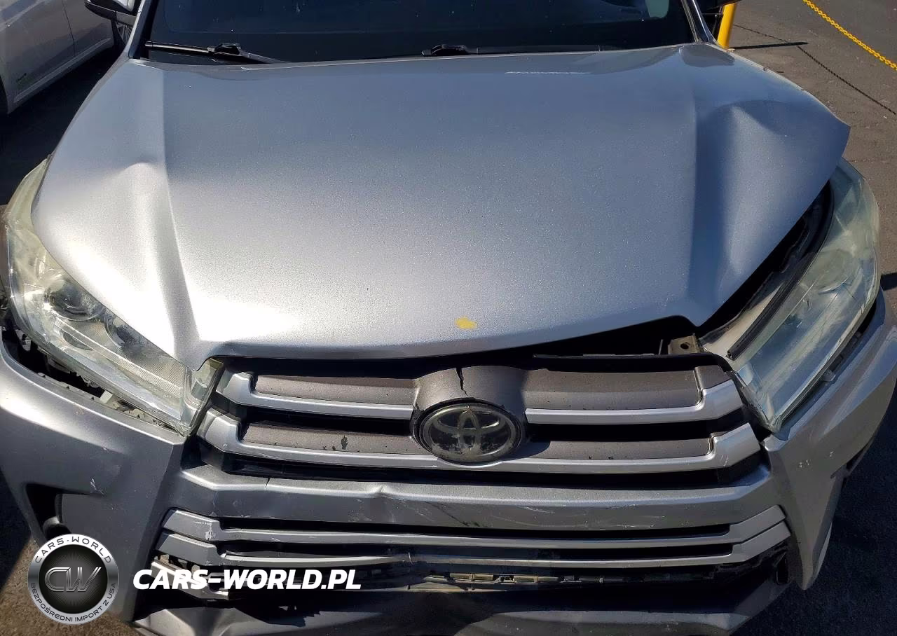 2018 Toyota Highlander Le VIN:5TDZARFH2JS039368 - 12