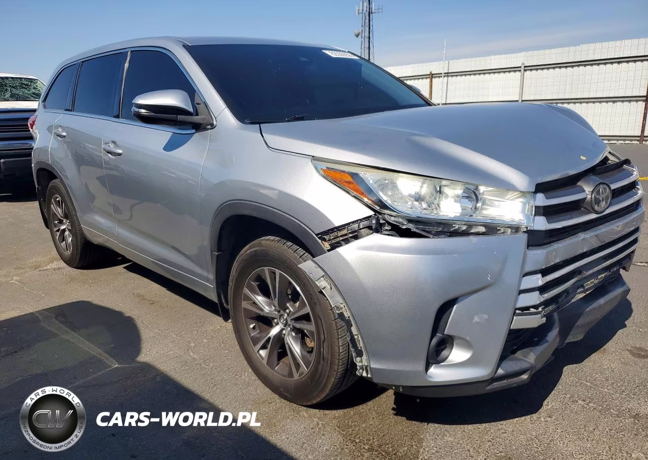 2018 Toyota Highlander Le VIN:5TDZARFH2JS039368 - 4