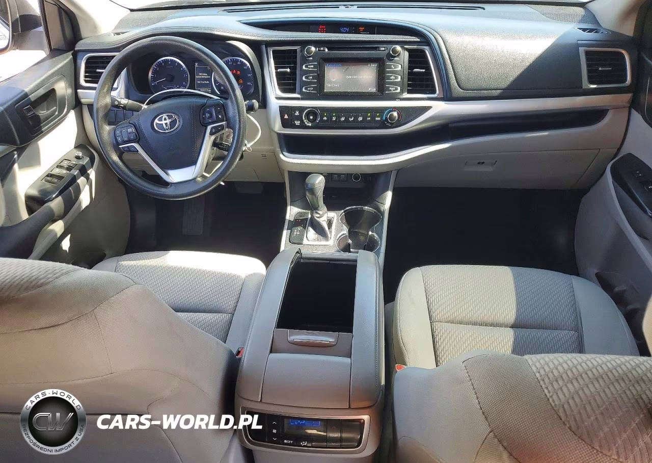 2018 Toyota Highlander Le VIN:5TDZARFH2JS039368 - 8