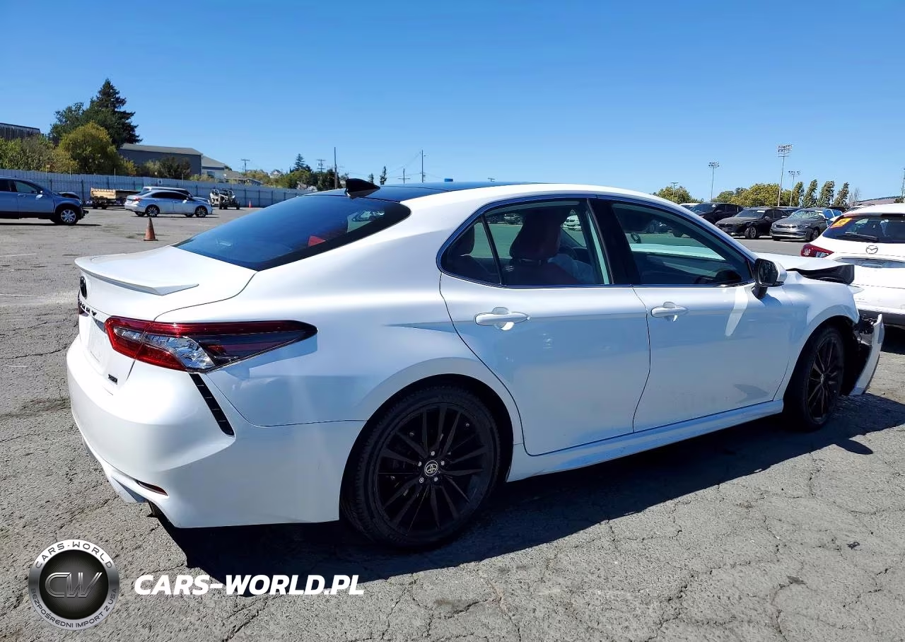 2023 Toyota Camry Xse VIN:4T1K61AK7PU750815 - 3