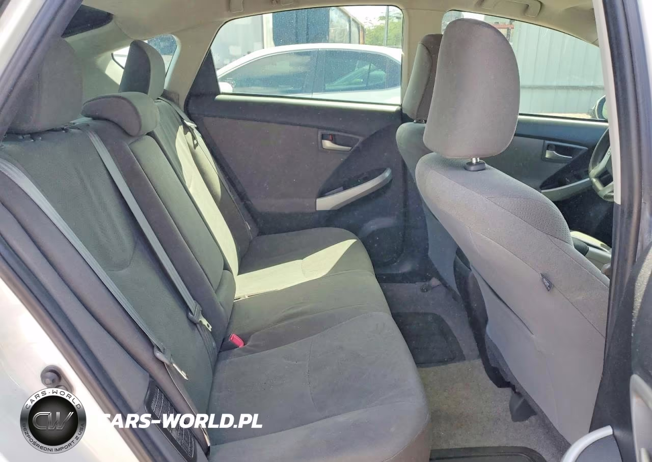 2014 Toyota Prius One VIN:JTDKN3DU5E1736328 - 10