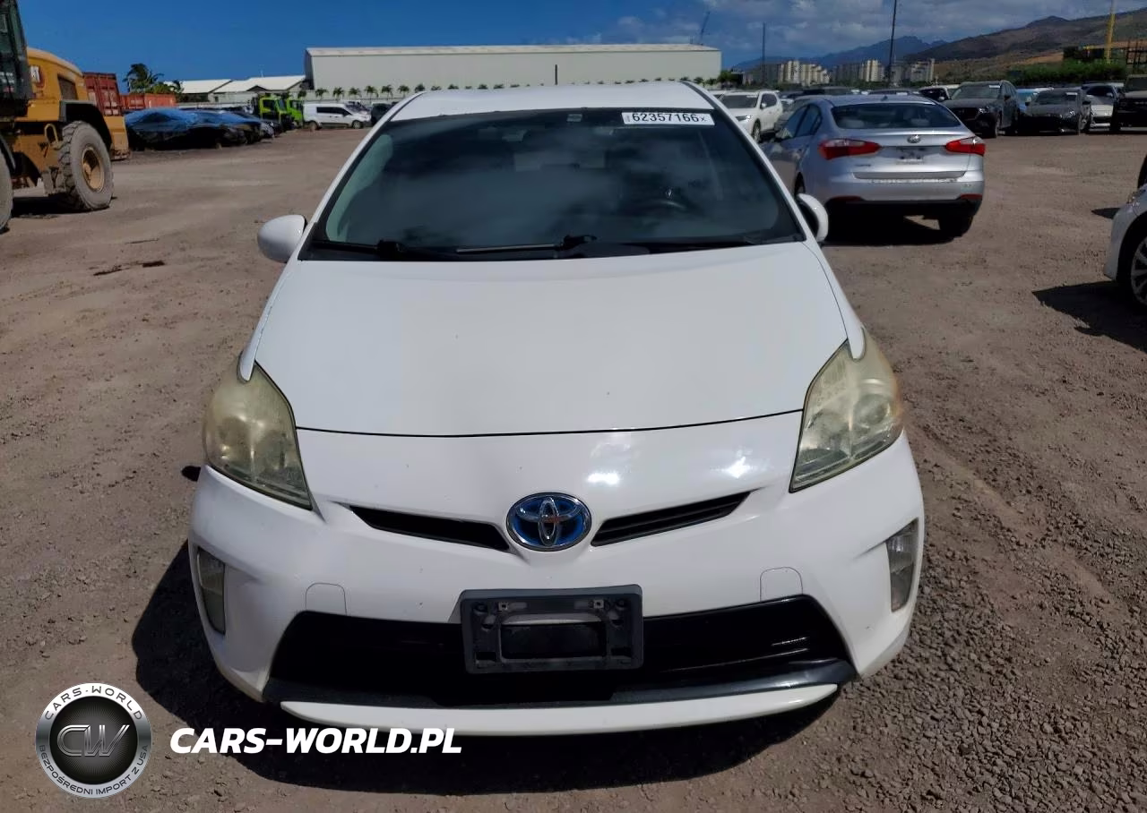 2014 Toyota Prius One VIN:JTDKN3DU5E1736328 - 5