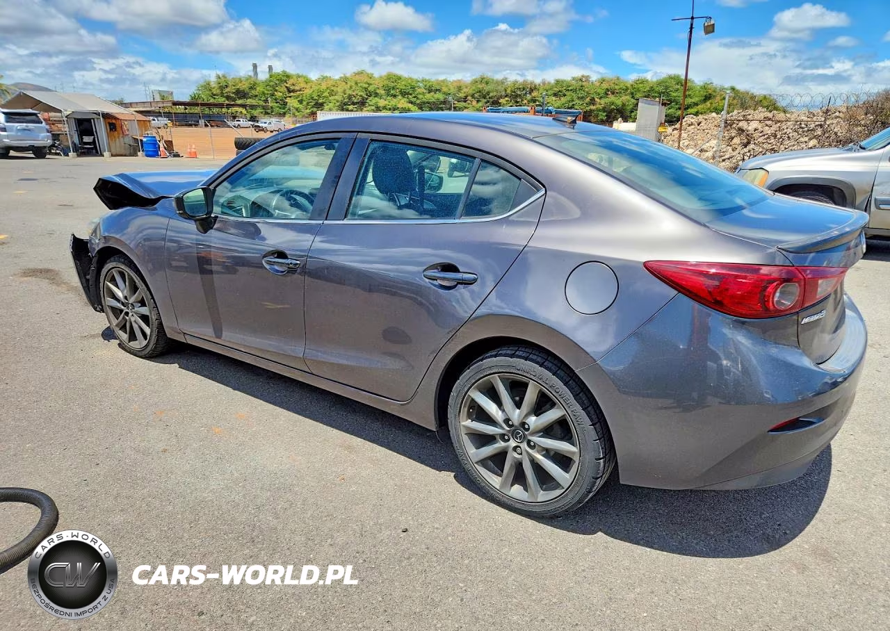 2018 Mazda 3 Touring VIN:3MZBN1V38JM256403 - 2