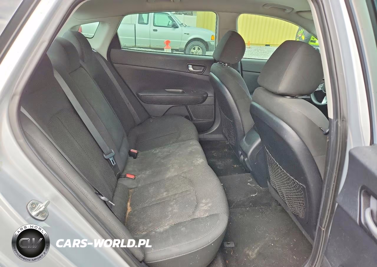 2019 Kia Optima Lx VIN:5XXGT4L31KG332839 - 10
