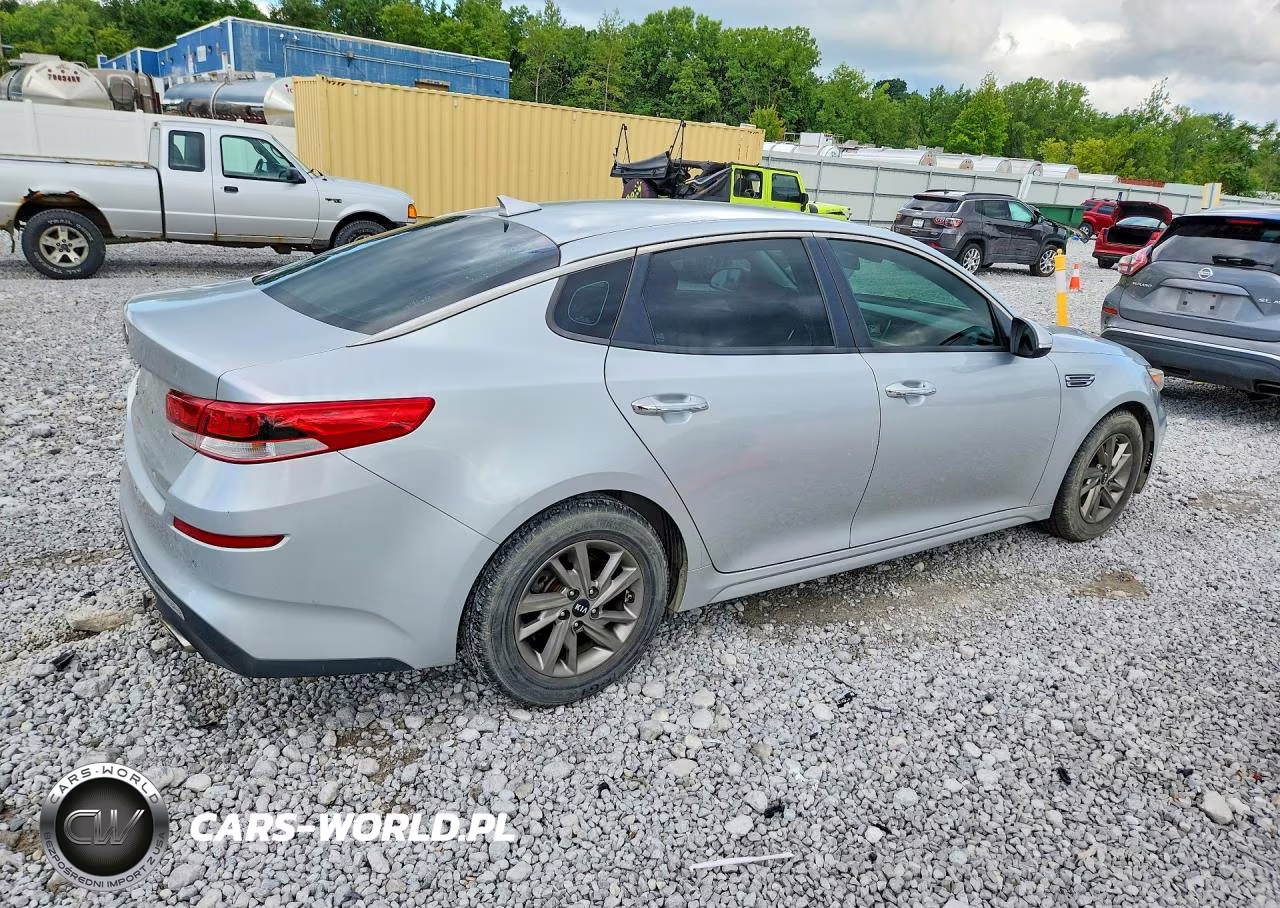 2019 Kia Optima Lx VIN:5XXGT4L31KG332839 - 3