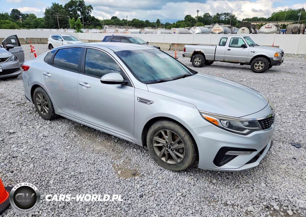 2019 Kia Optima Lx VIN:5XXGT4L31KG332839 - 4