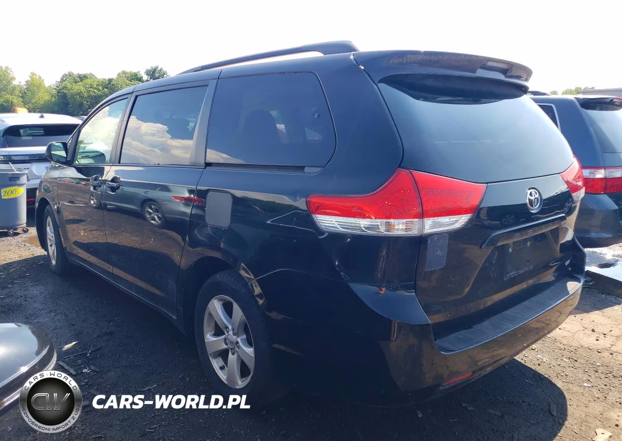 2012 Toyota Sienna Le VIN:5TDKK3DC8CS190818 - 2