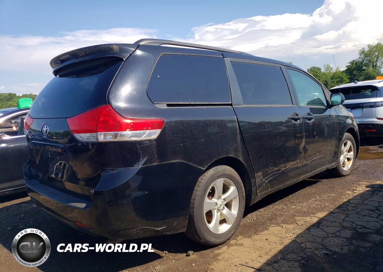 2012 Toyota Sienna Le VIN:5TDKK3DC8CS190818 - 3