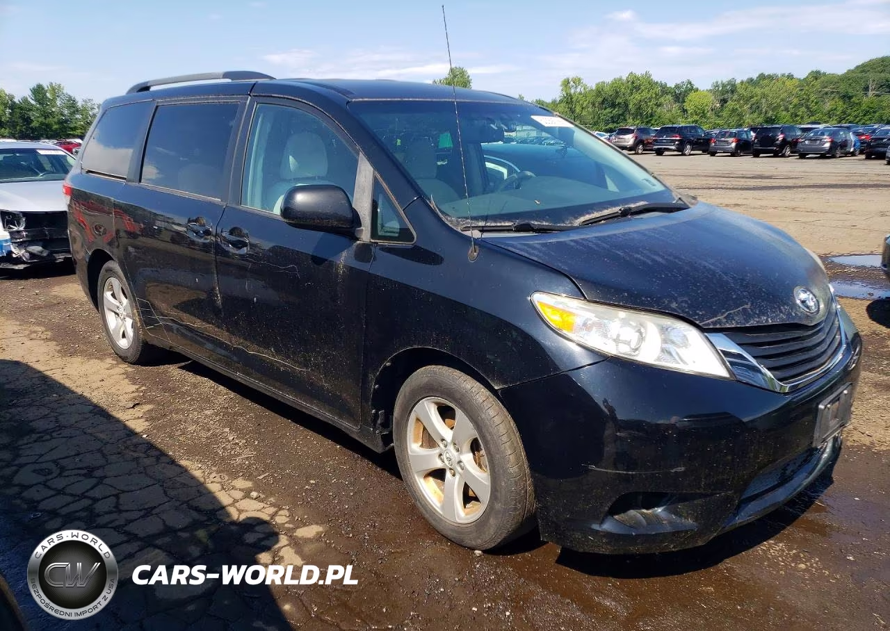 2012 Toyota Sienna Le VIN:5TDKK3DC8CS190818 - 4