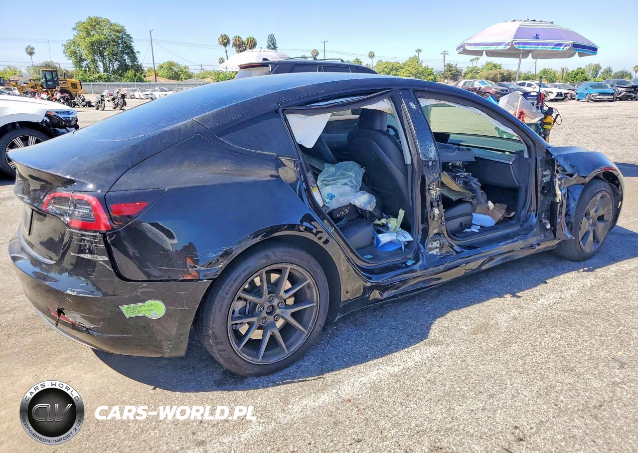 2023 Tesla Model 3 VIN:5YJ3E1EA3PF549581 - 3