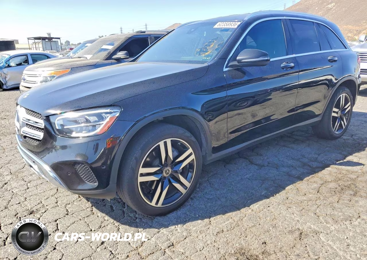 2021 Mercedes-Benz Glc 300 – zdjęcie 1 z 13
