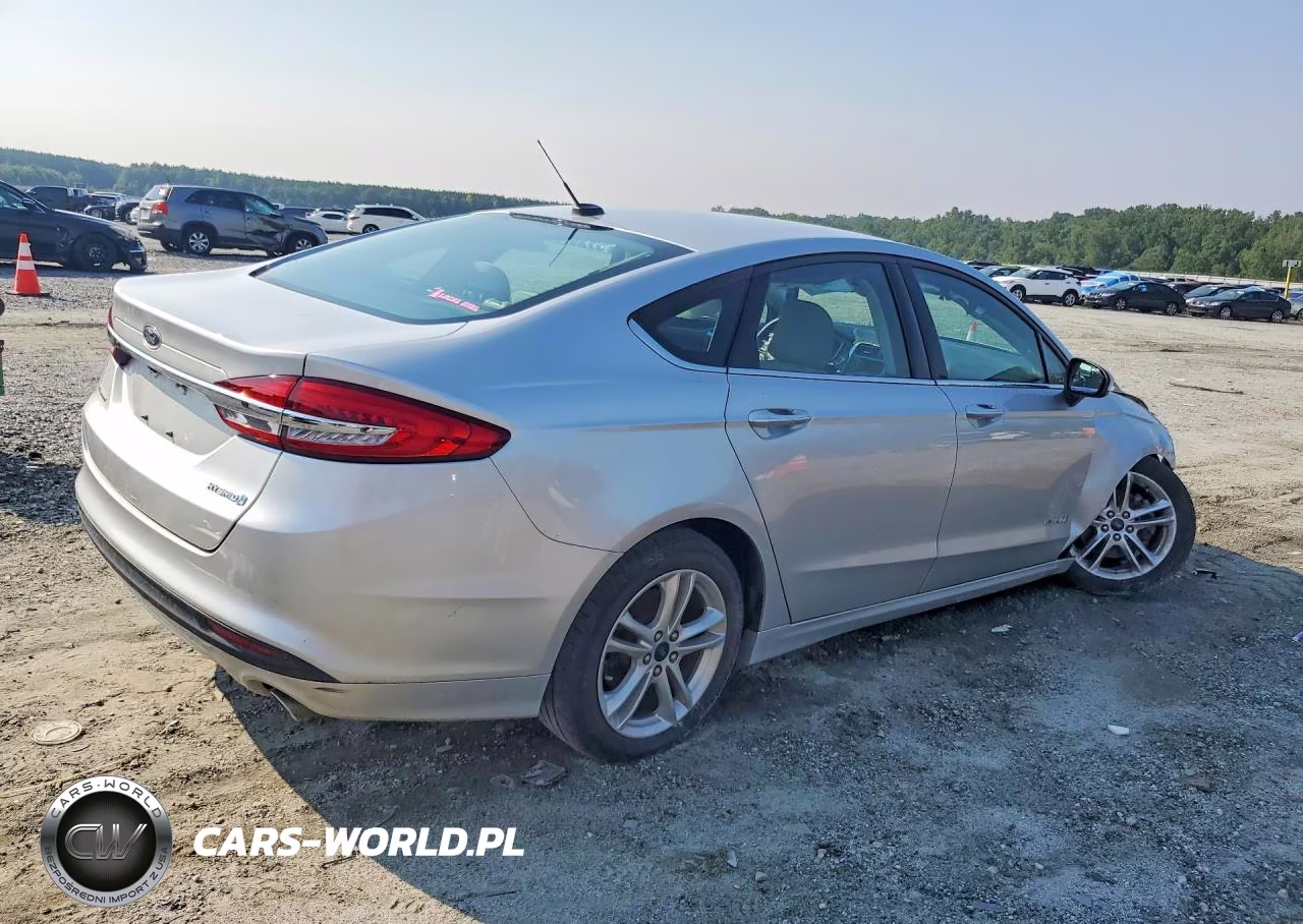 2018 Ford Fusion S Hybrid VIN:3FA6P0UU2JR122885 - 3