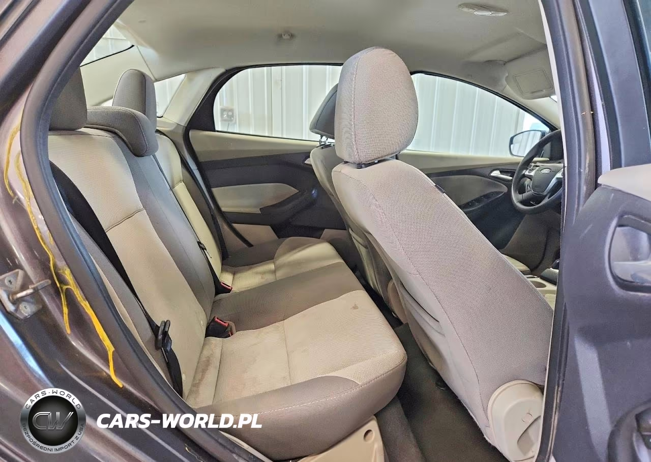 2014 Ford Focus Se VIN:1FADP3F22EL383300 - 10