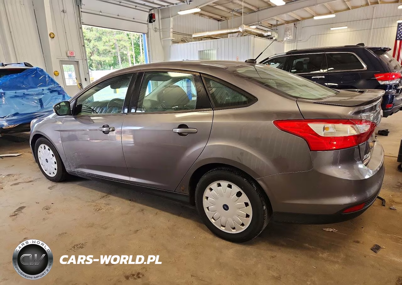 2014 Ford Focus Se VIN:1FADP3F22EL383300 - 2