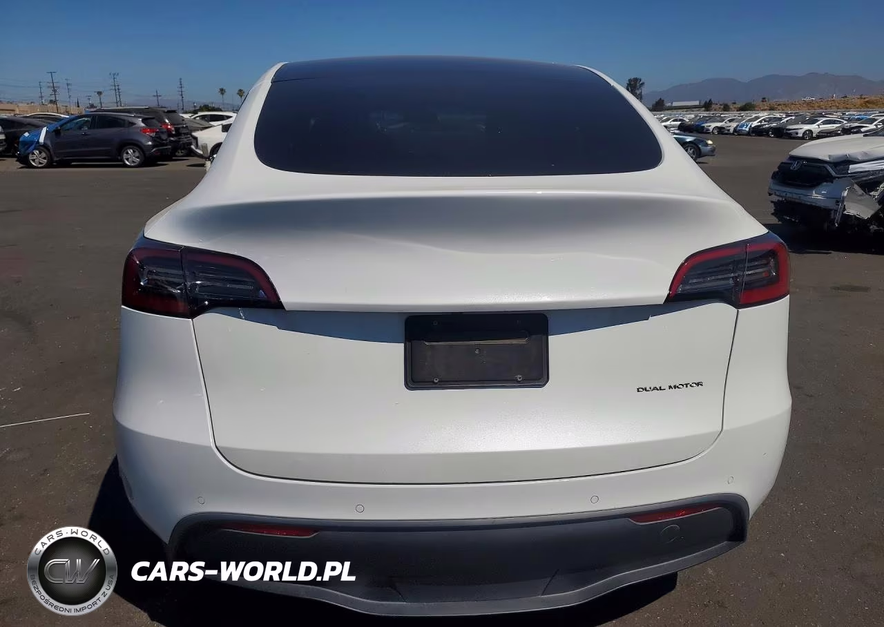 2022 Tesla Model Y VIN:7SAYGDEE5NF386307 - 6