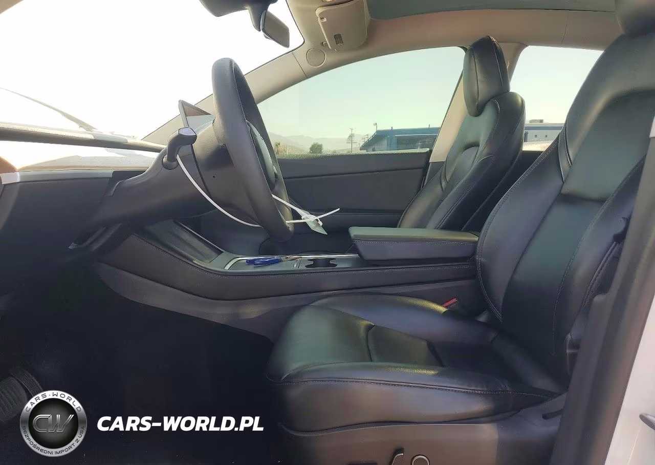 2022 Tesla Model Y VIN:7SAYGDEE5NF386307 - 7