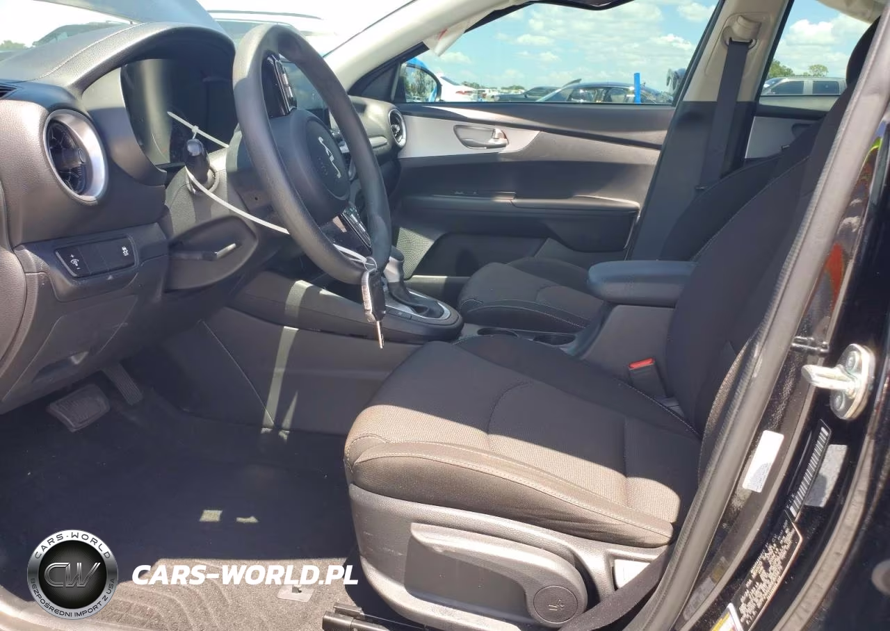 2024 Kia Forte Lxs VIN:3KPF24AD8RE805679 - 7