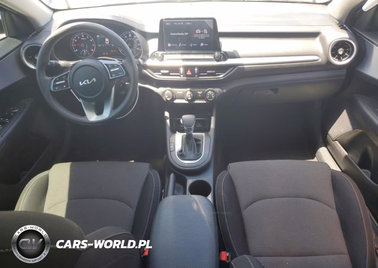 2024 Kia Forte Lxs VIN:3KPF24AD8RE805679 - 8