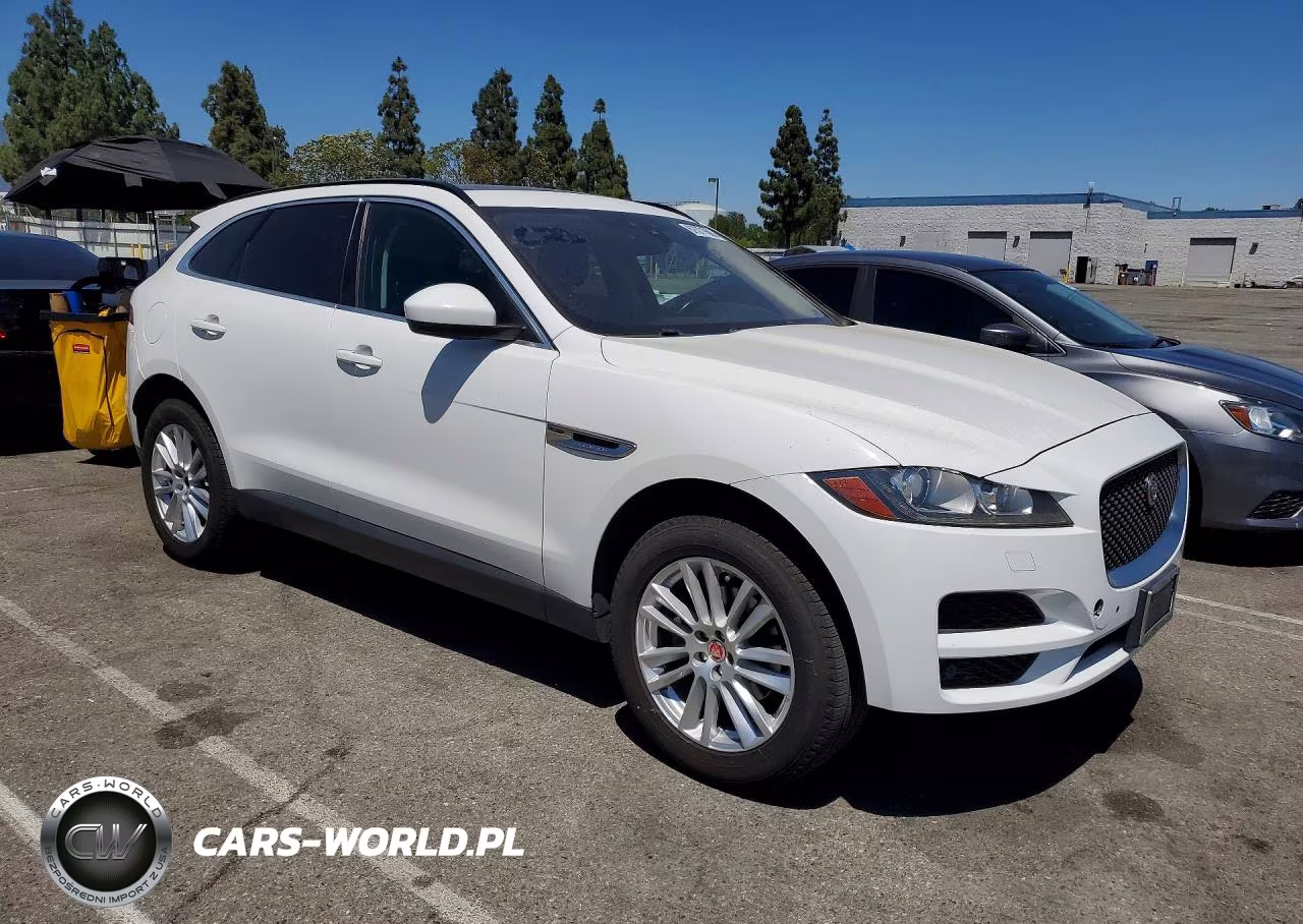 2019 Jaguar F-Pace Prestige VIN:SADCK2FX0KA398741 - 4