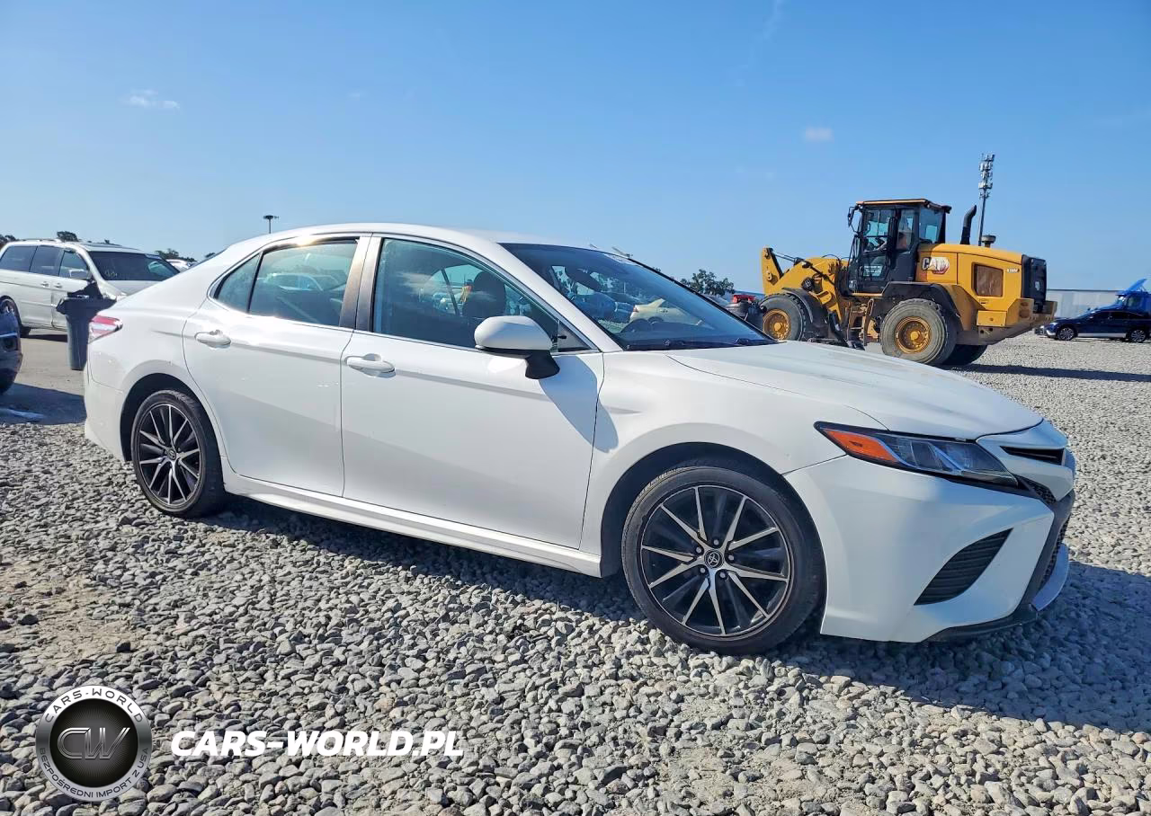 2020 Toyota Camry Se VIN:4T1G11AK6LU506734 - 4
