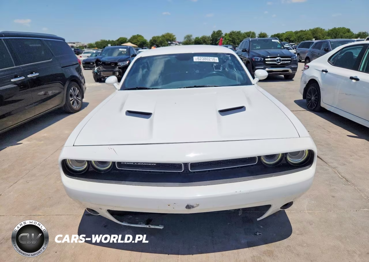 2017 Dodge Challenger Sxt VIN:2C3CDZAG5HH640184 - 5