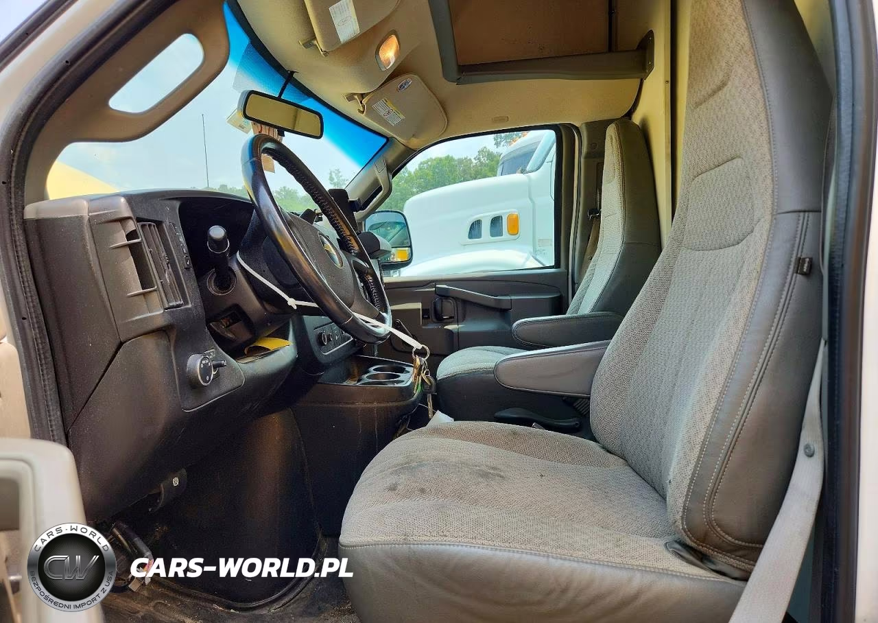 2021 Chevrolet Express G3500 VIN:1GB0GSF70M1157558 - 7