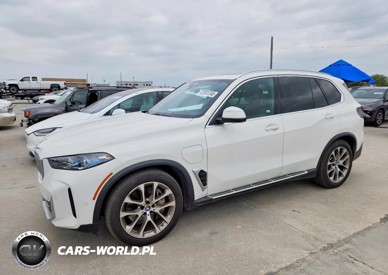 2025 BMW X5 xDrive50E – zdjęcie 1 z 13