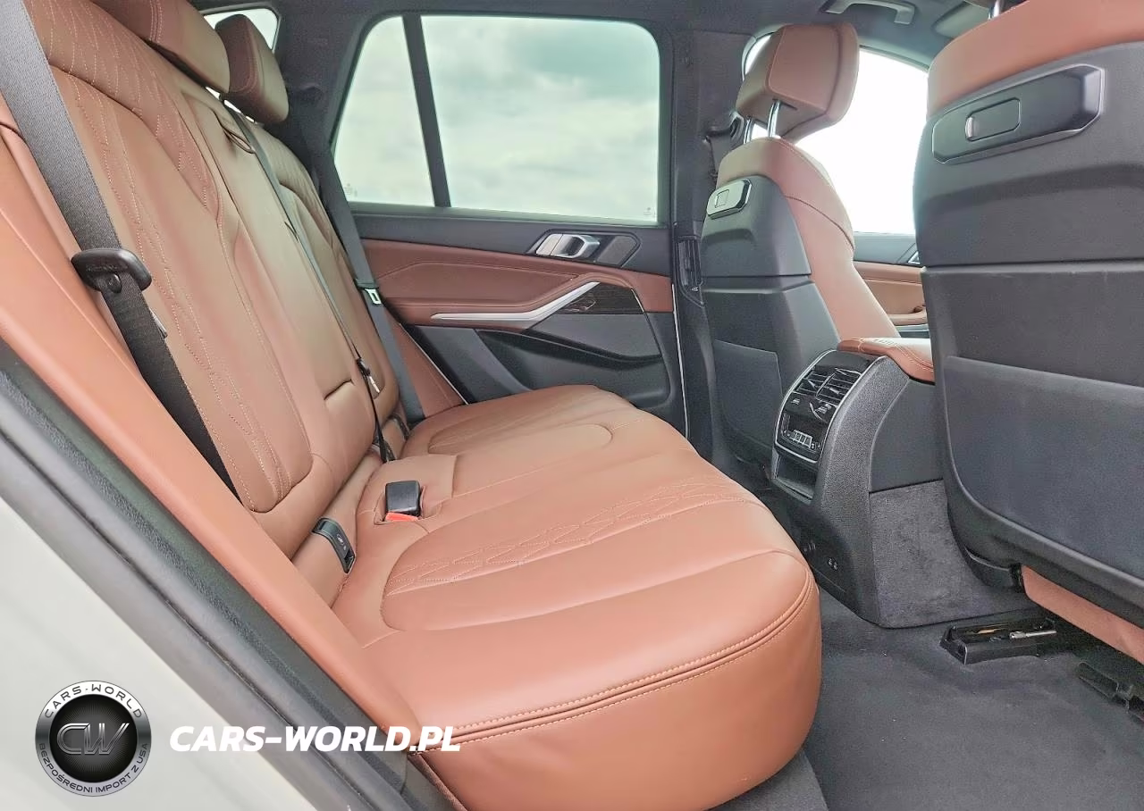 2025 BMW X5 xDrive50E VIN:5UX43EU06S9X96024 - 11