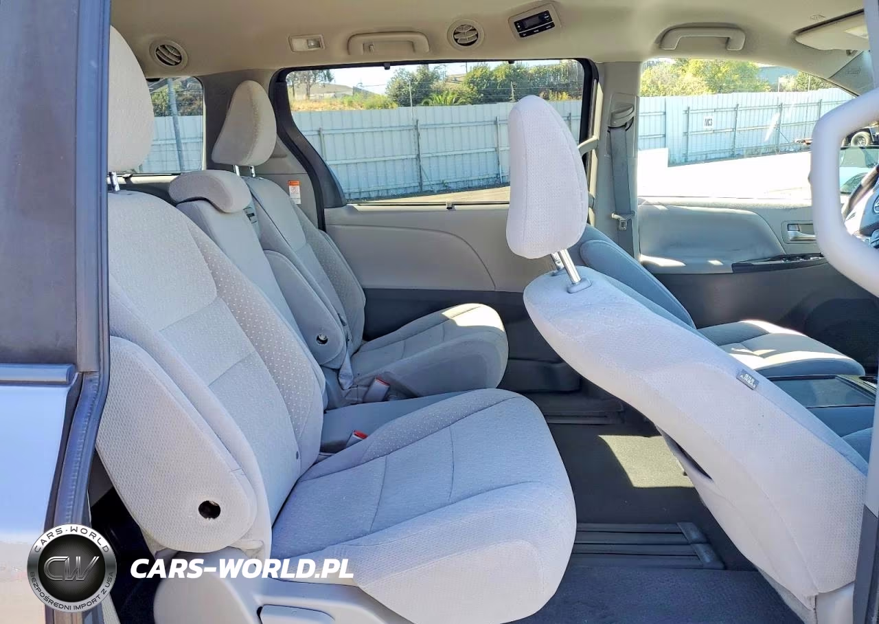 2020 Toyota Sienna Le VIN:5TDKZ3DC1LS040013 - 11