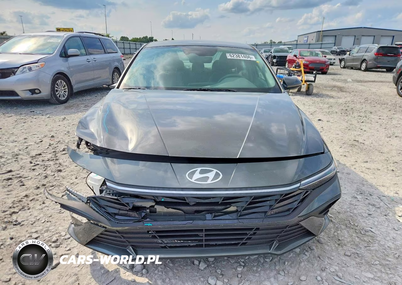 2025 Hyundai Elantra Se VIN:KMHLL4DG2SU950757 - 5
