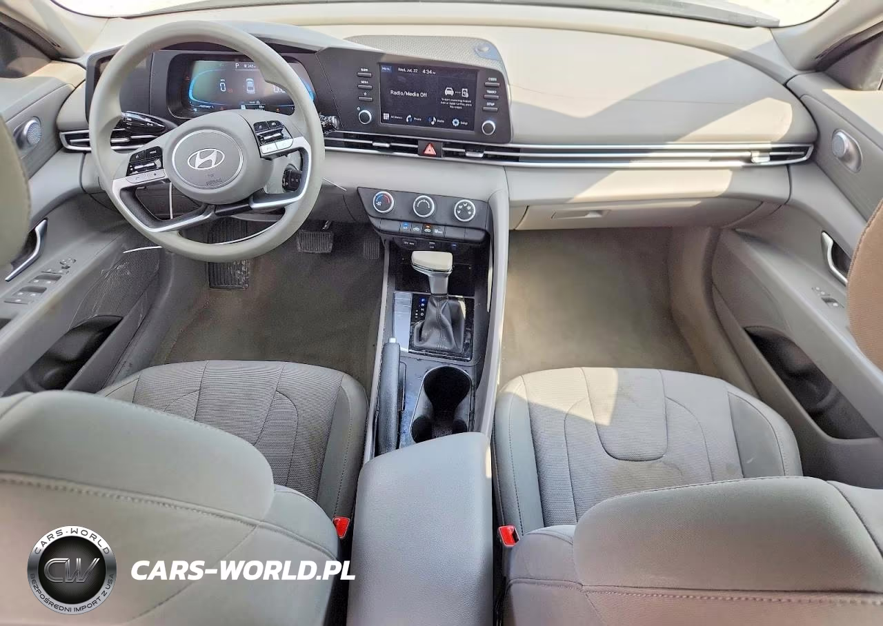 2025 Hyundai Elantra Se VIN:KMHLL4DG2SU950757 - 8