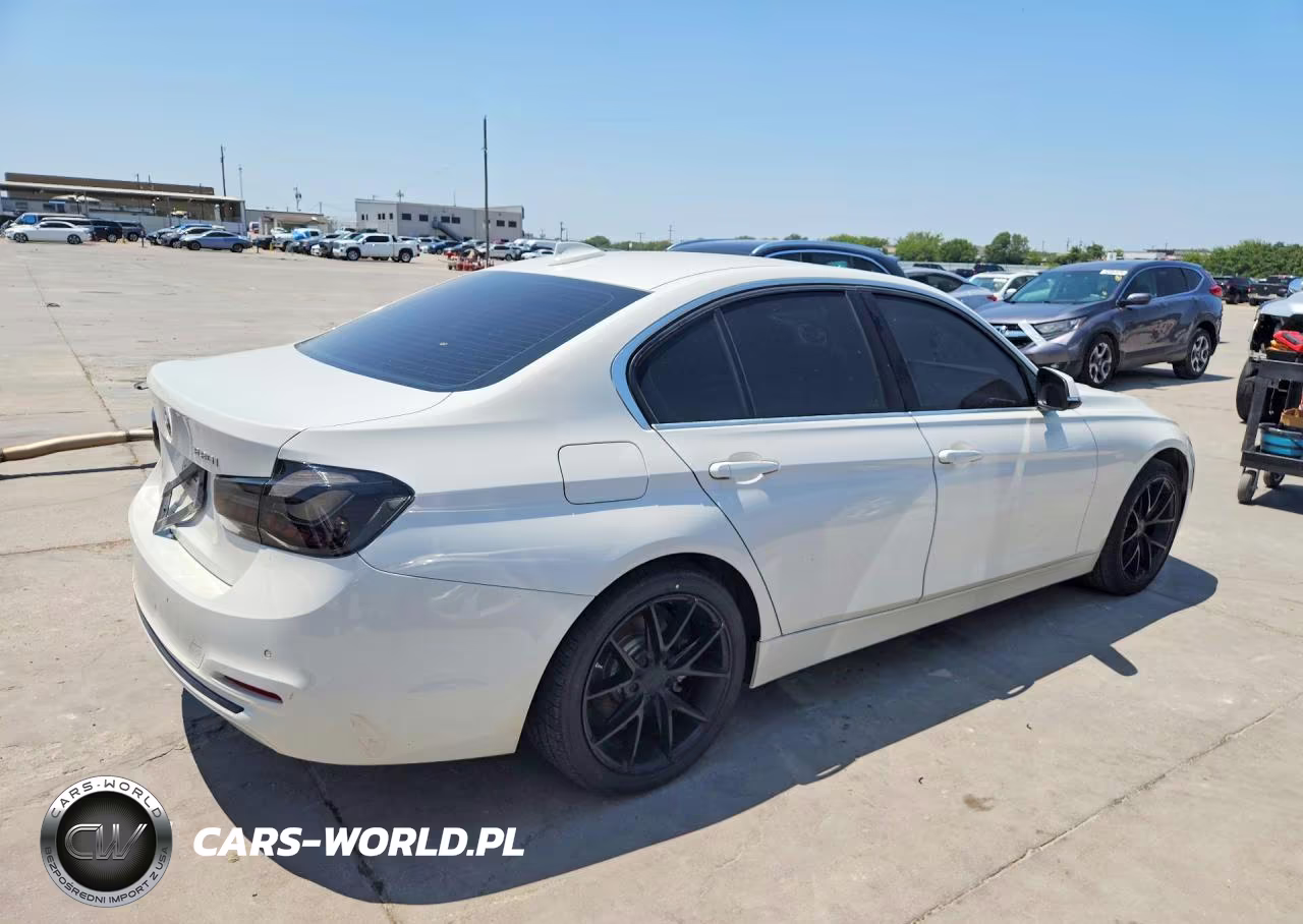 2018 BMW 330 I VIN:WBA8B9G51JNU96012 - 3