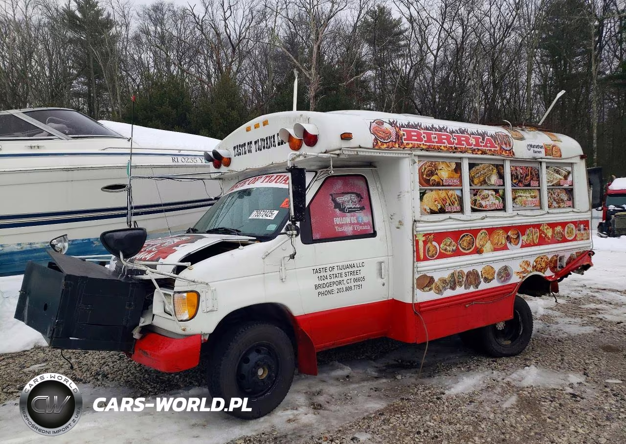 2002 Ford Econoline E350 Super Duty Cutaway Van