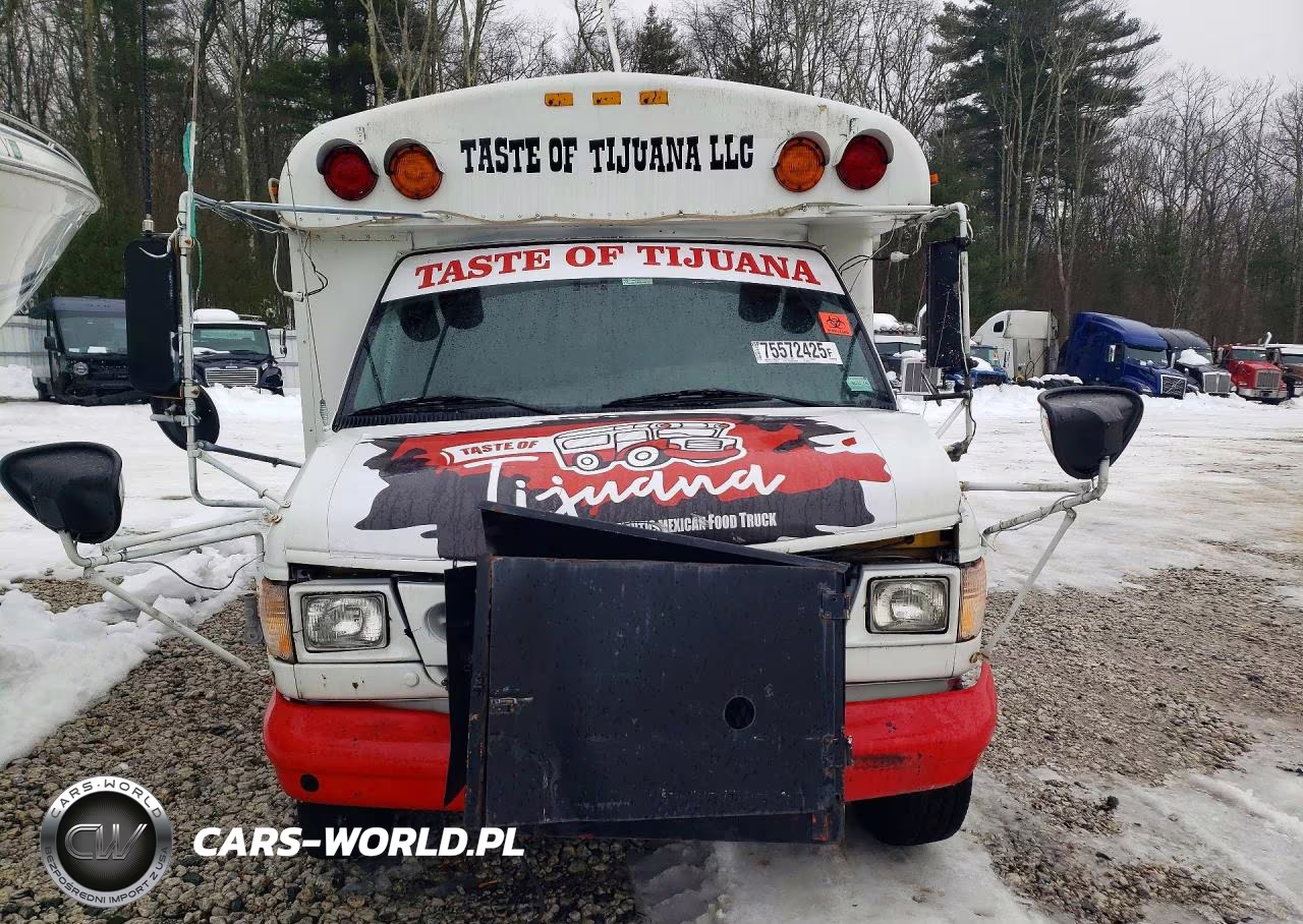 2002 Ford Econoline E350 Super Duty Cutaway Van VIN:1FDSE35F22HA82659 - 5