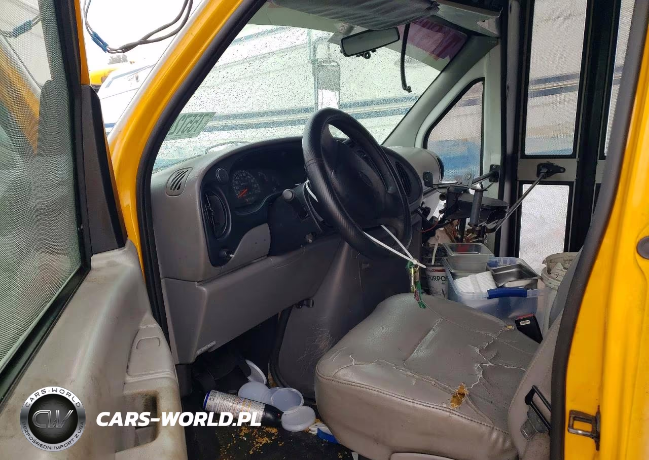 2002 Ford Econoline E350 Super Duty Cutaway Van VIN:1FDSE35F22HA82659 - 8
